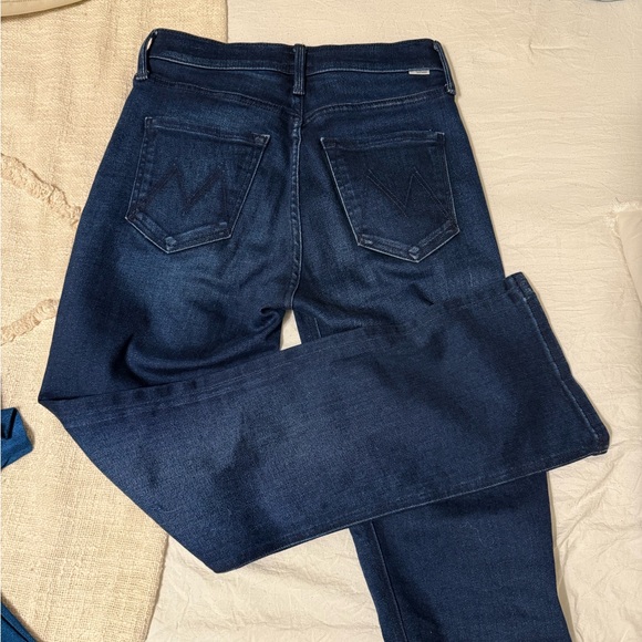 MOTHER tripper ankle size 25. Nice stretch. Wash is taking shape. - Picture 2 of 4